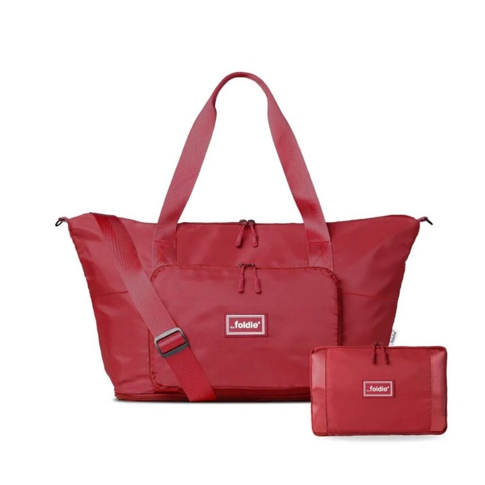 Foldie Large Capacity Travel Tote Bag With Adjustable Strap & Pouch - Red